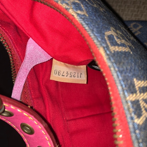 Dooney& Bourke - Picture 12 of 12